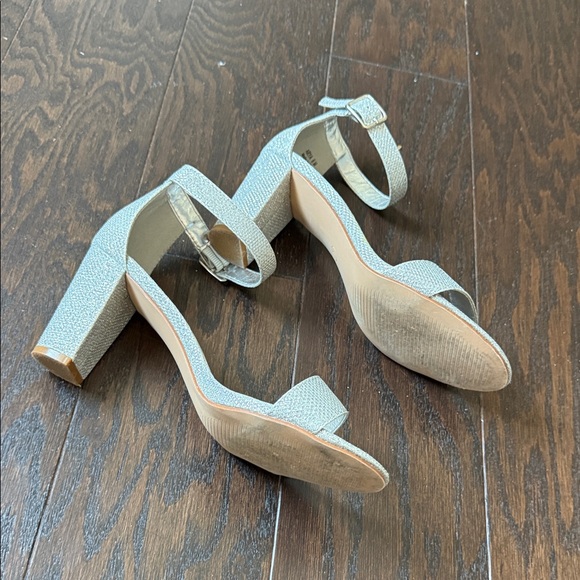 Elegant Silver Ankle Strap Heels - Picture 4 of 8